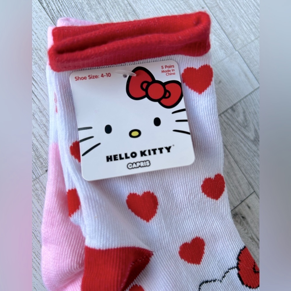 Hello Kitty Socks - Picture 3 of 8